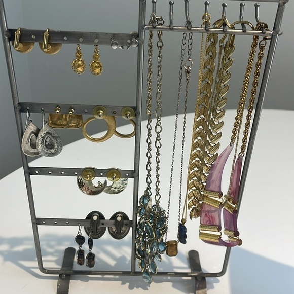 Vintage 80’s/early 90’s jewelry with stand - Picture 11 of 11